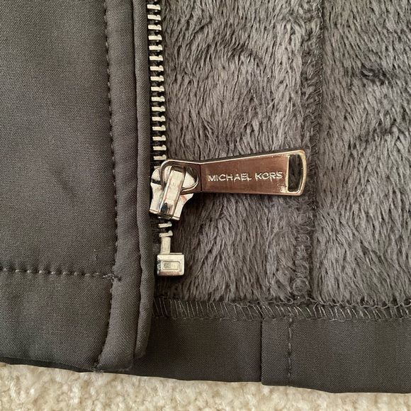 Michael Kors Lined Trench Coat, Hood Size Medium - Picture 4 of 11